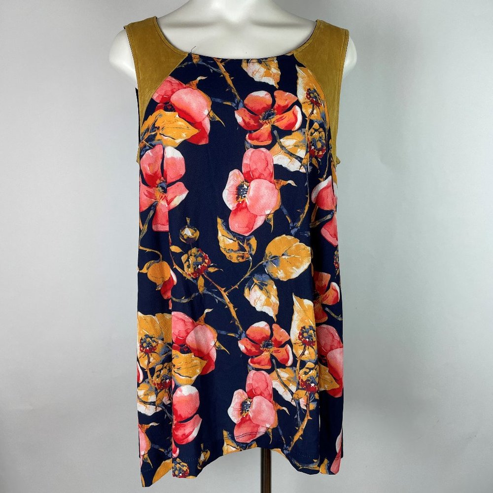 ATORIE  beautiful sleeveless floral top Medium